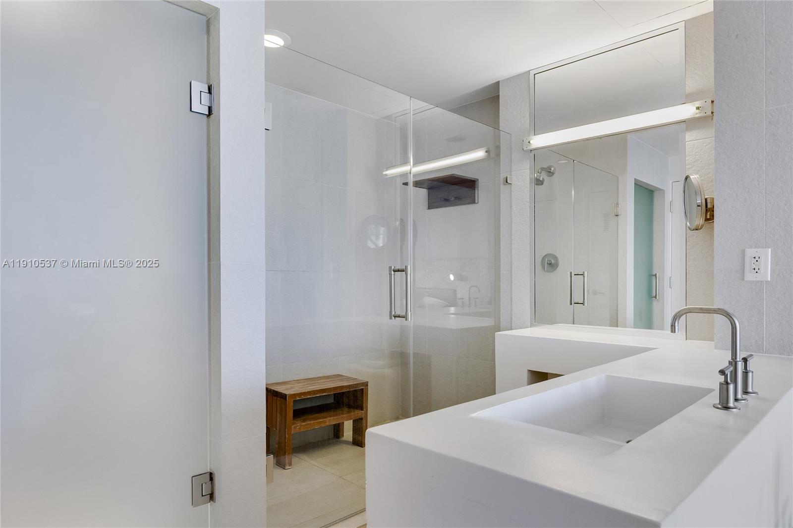 3101 Bayshore Dr #1802 Fort Lauderdale, FL 33304