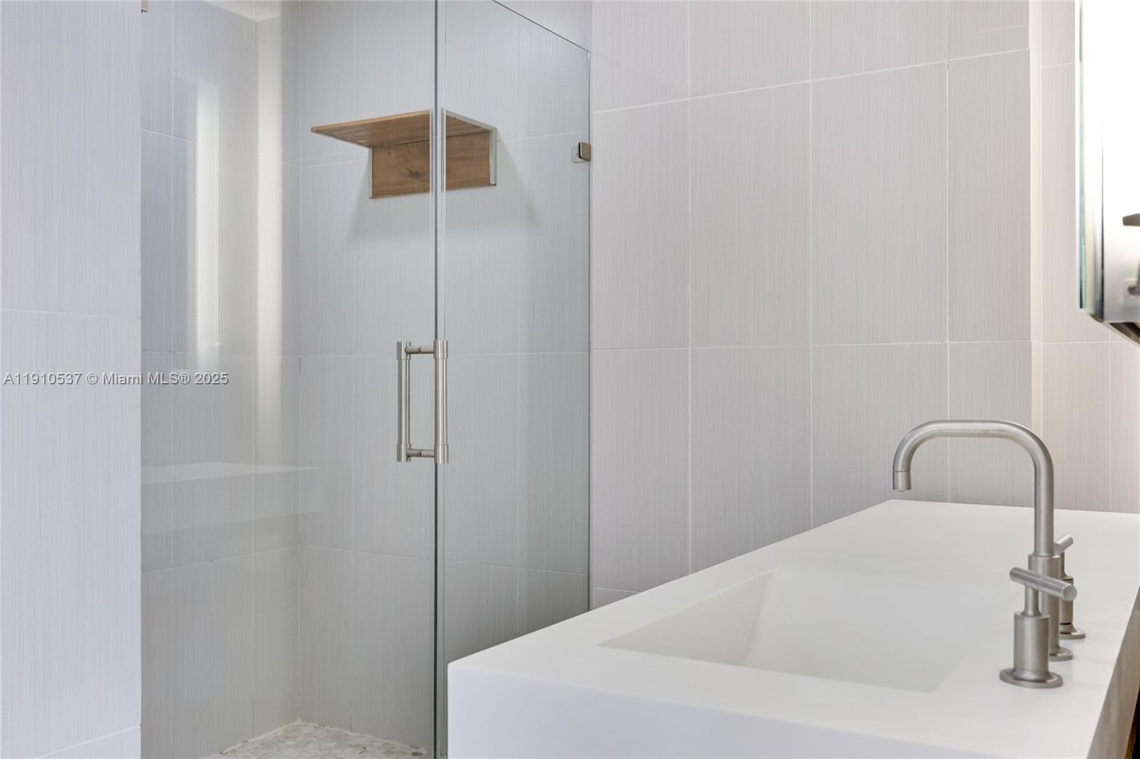 3101 Bayshore Dr #1802 Fort Lauderdale, FL 33304