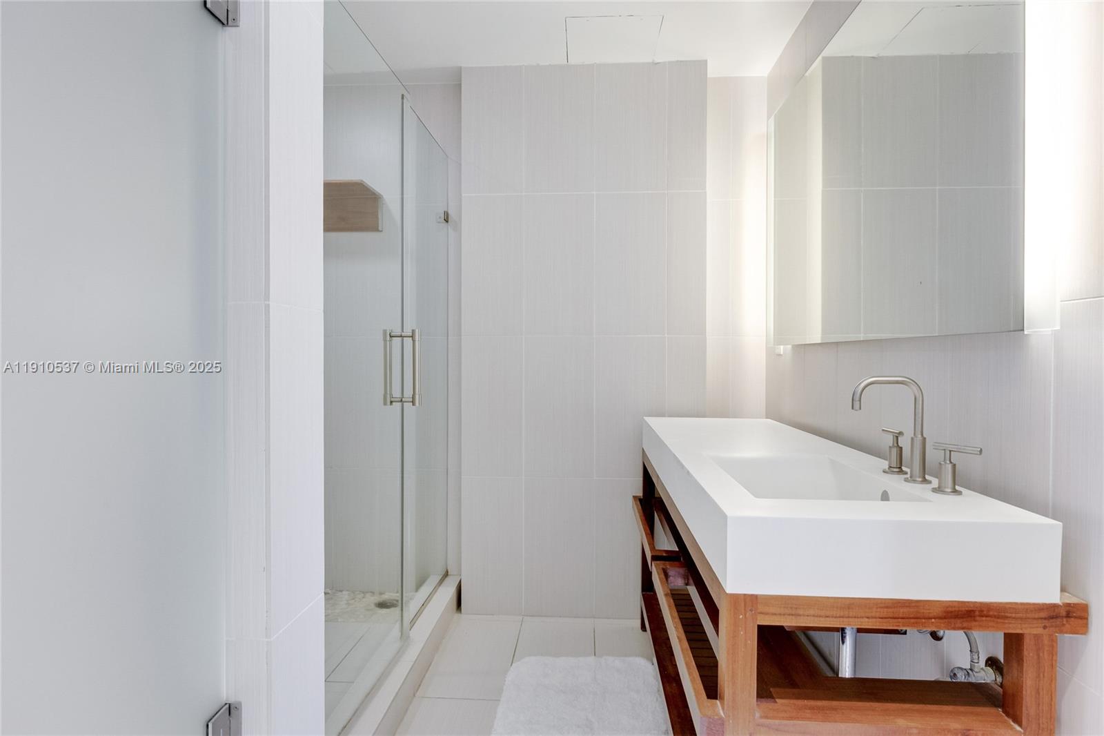 3101 Bayshore Dr #1802 Fort Lauderdale, FL 33304