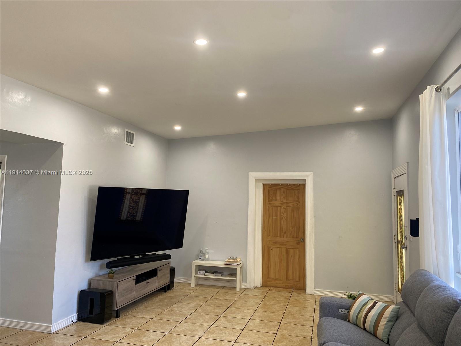 540 NW 111th St Miami, FL 33168