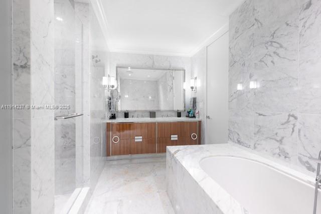 15701 Collins Ave #3203 Sunny Isles Beach, FL 33160