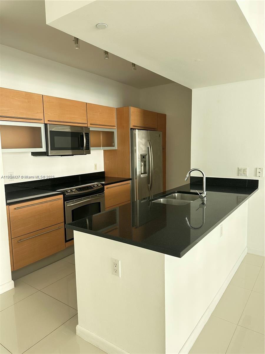 image The Plaza on Brickell West1