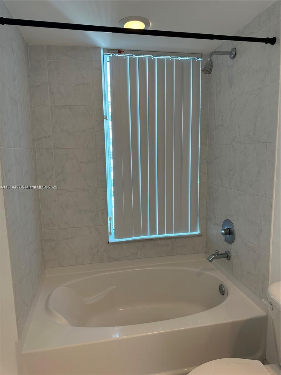 image The Plaza on Brickell West7