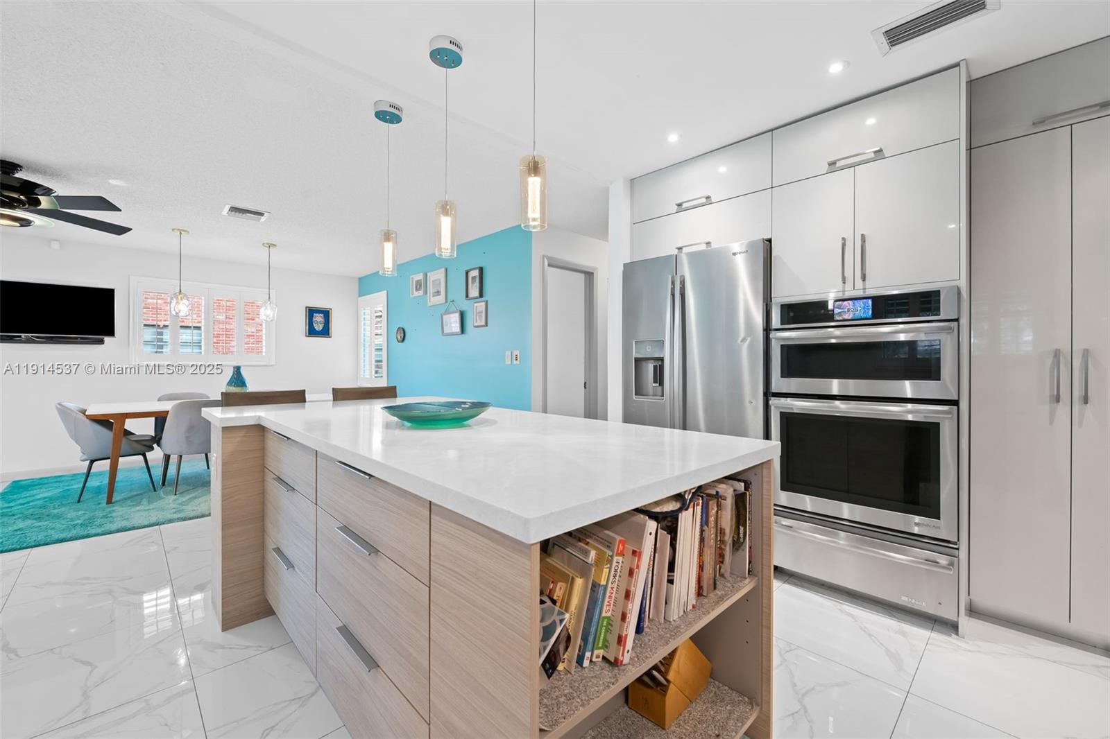 11241 NW 27th Ct Plantation, FL 33323