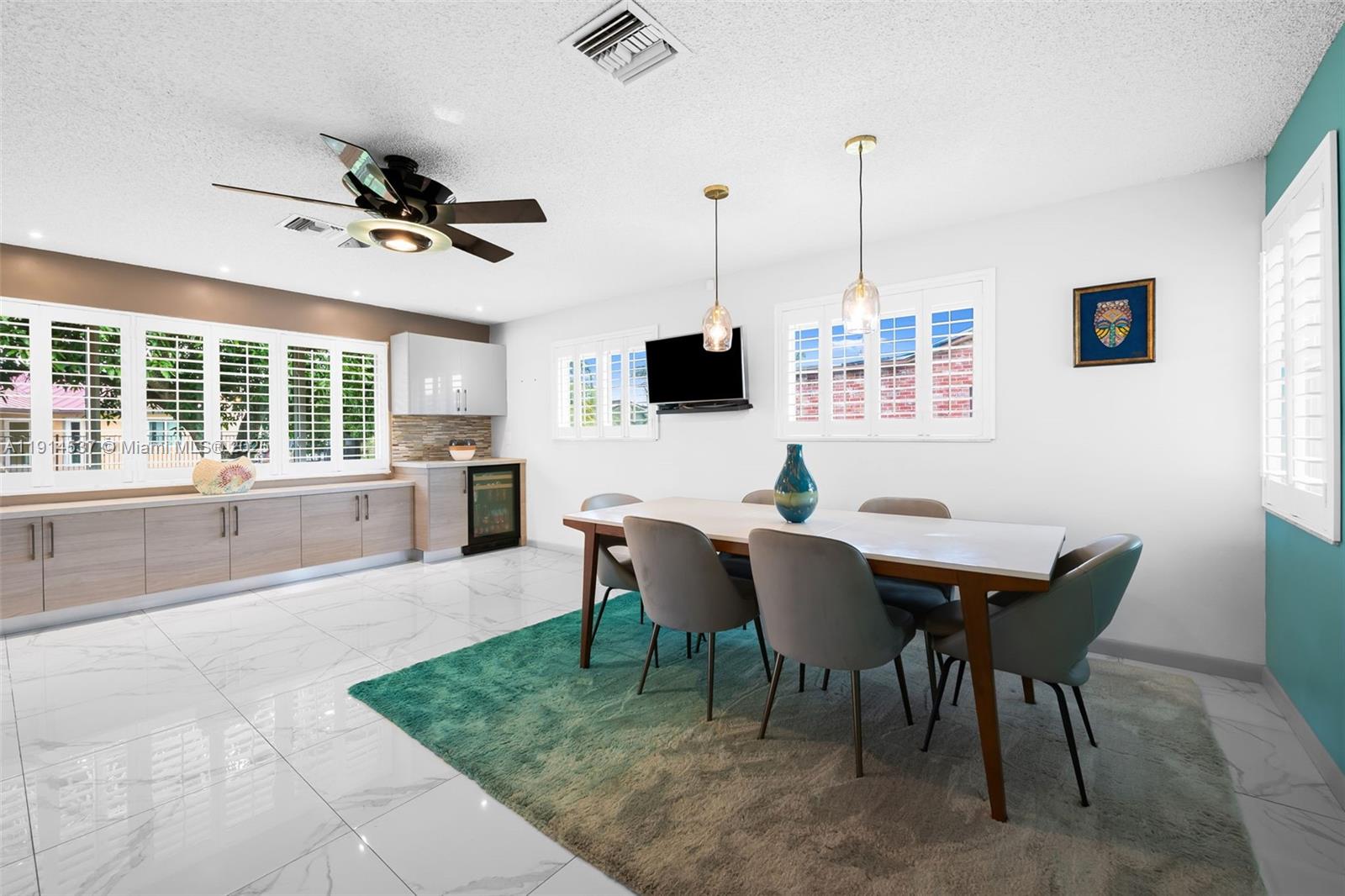 11241 NW 27th Ct Plantation, FL 33323