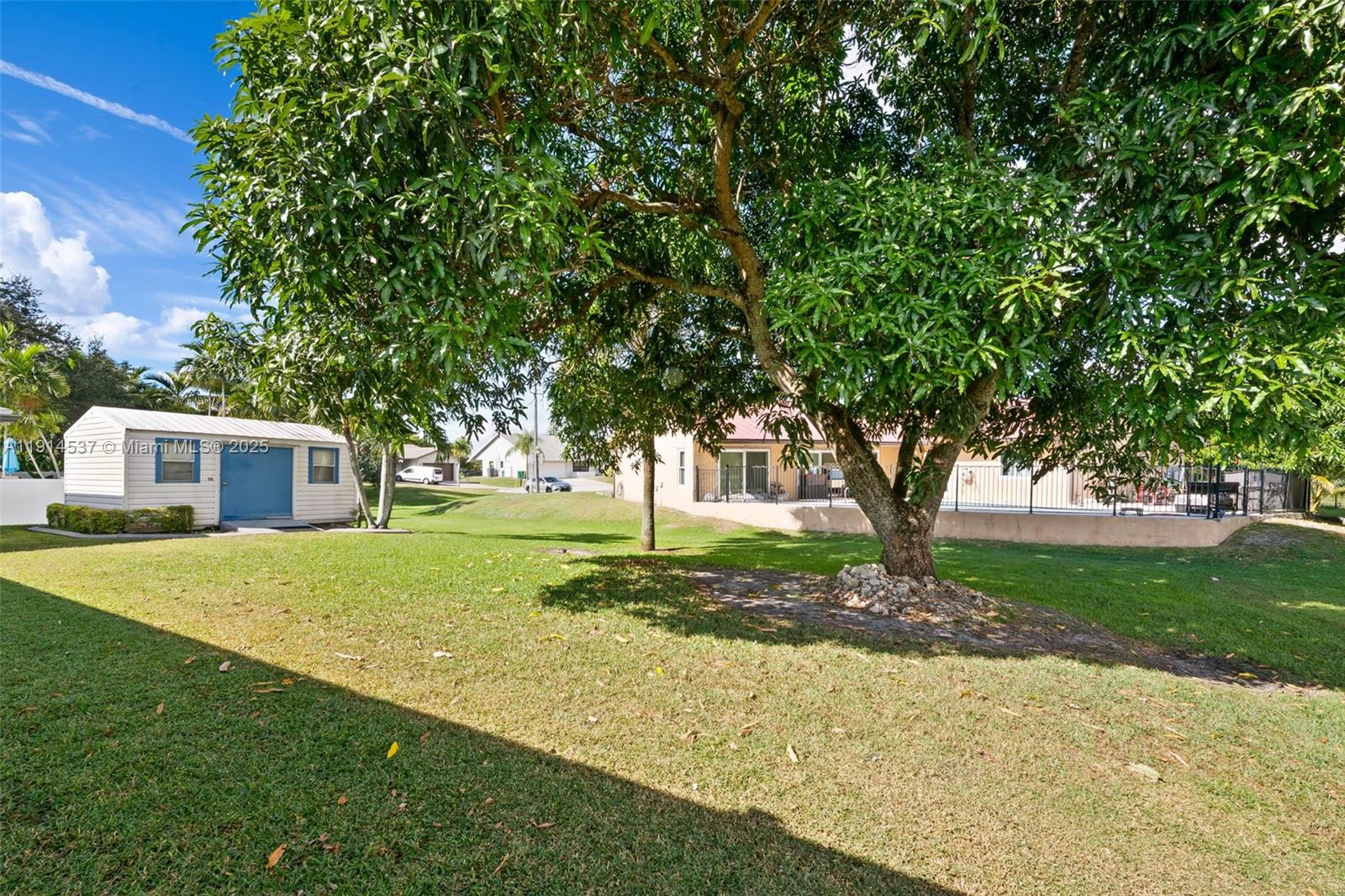 11241 NW 27th Ct Plantation, FL 33323