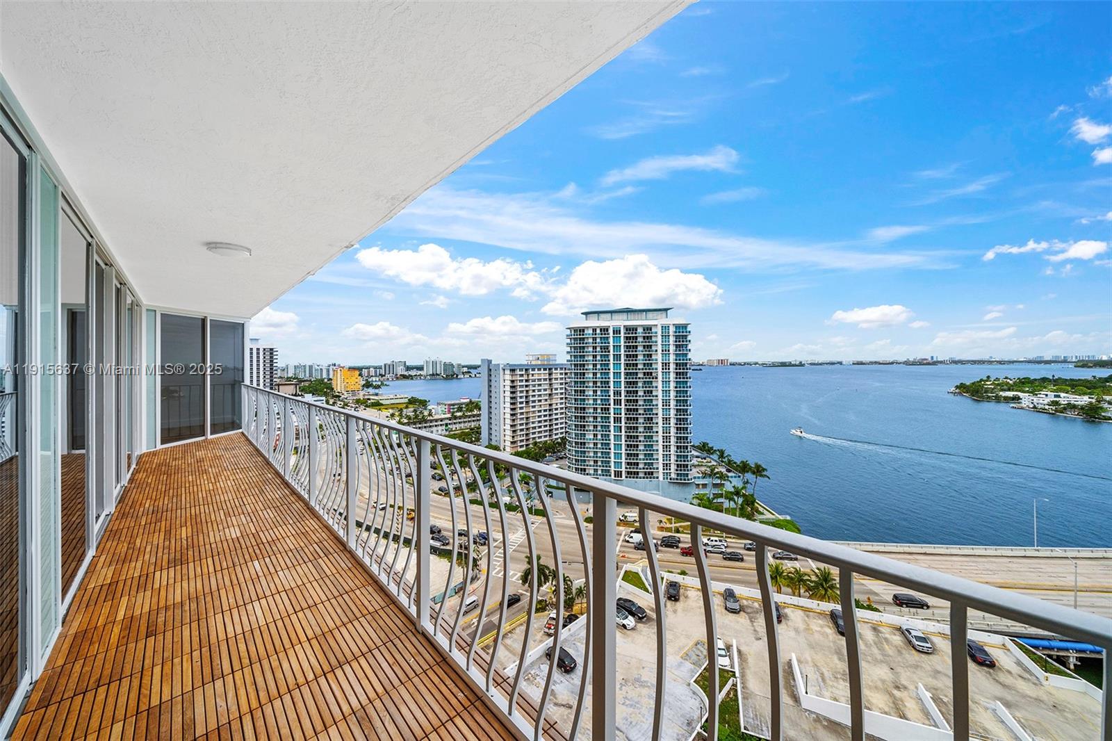 7601 E Treasure Dr #1915 North Bay Village, FL 33141