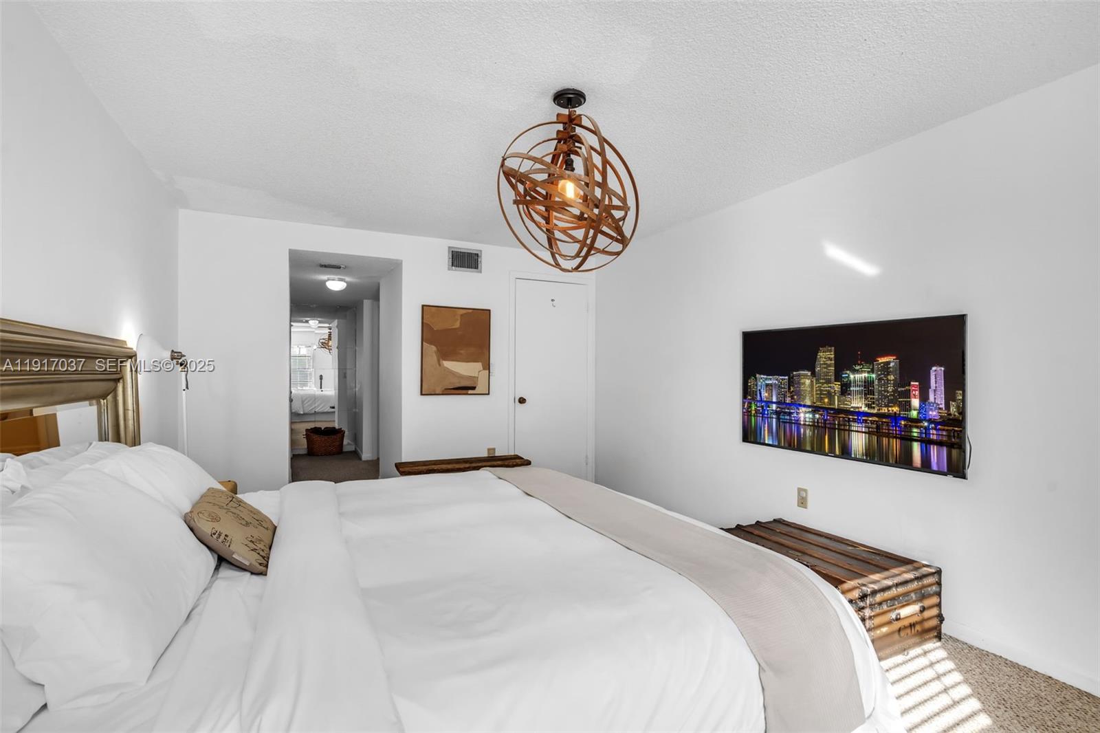 575 Crandon Blvd #504 Key Biscayne, FL 33149