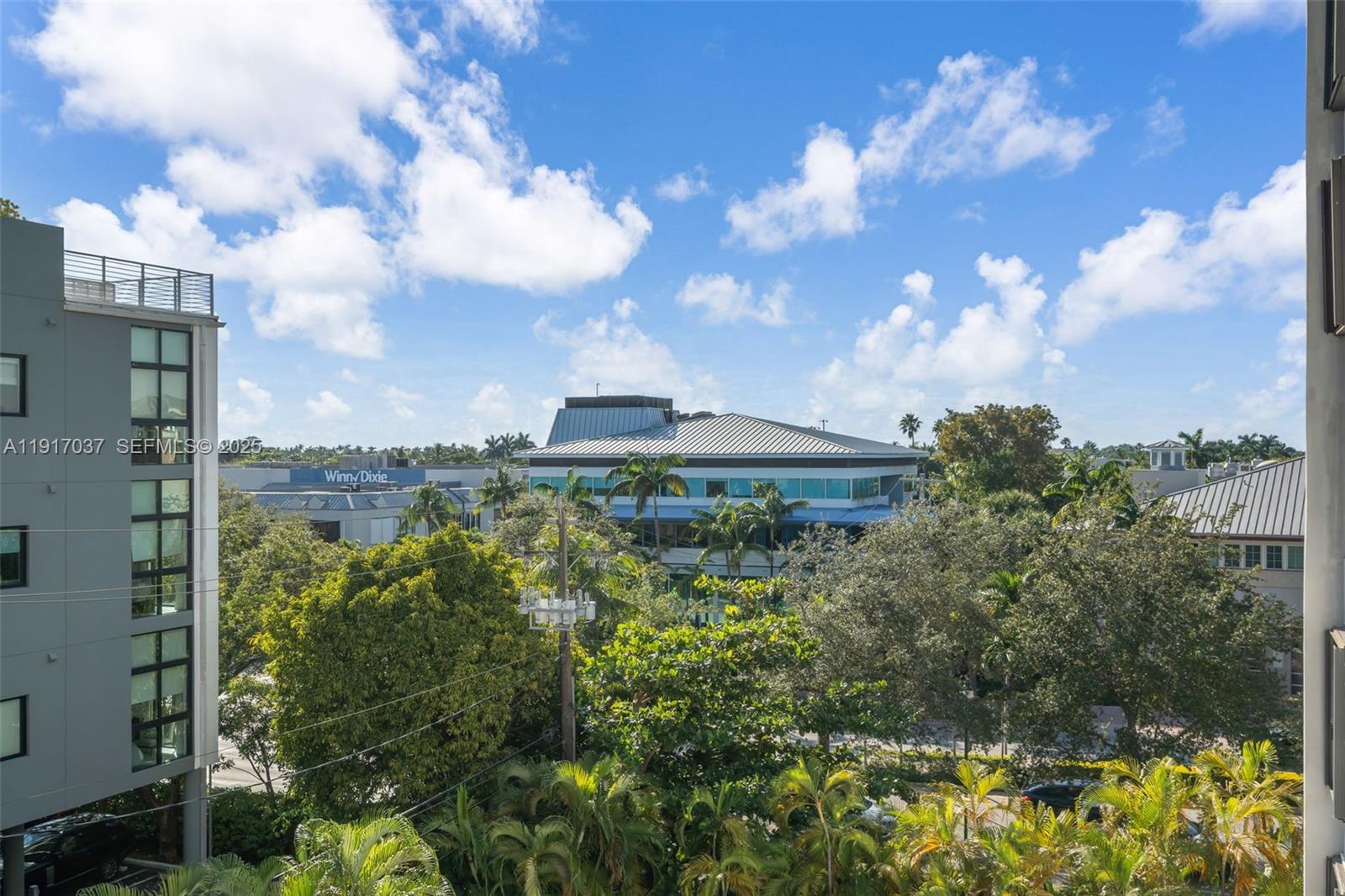 575 Crandon Blvd #504 Key Biscayne, FL 33149