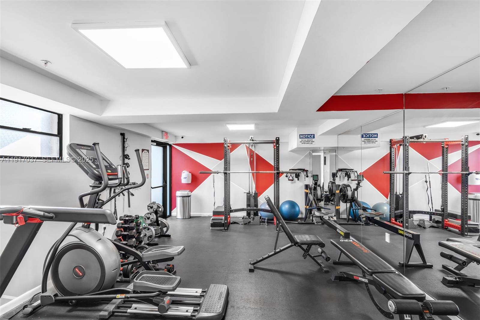 575 Crandon Blvd #504 Key Biscayne, FL 33149