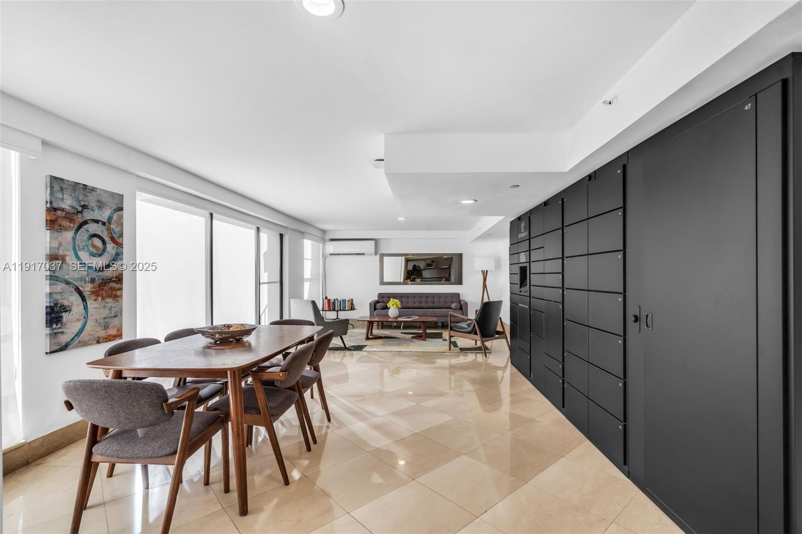 575 Crandon Blvd #504 Key Biscayne, FL 33149