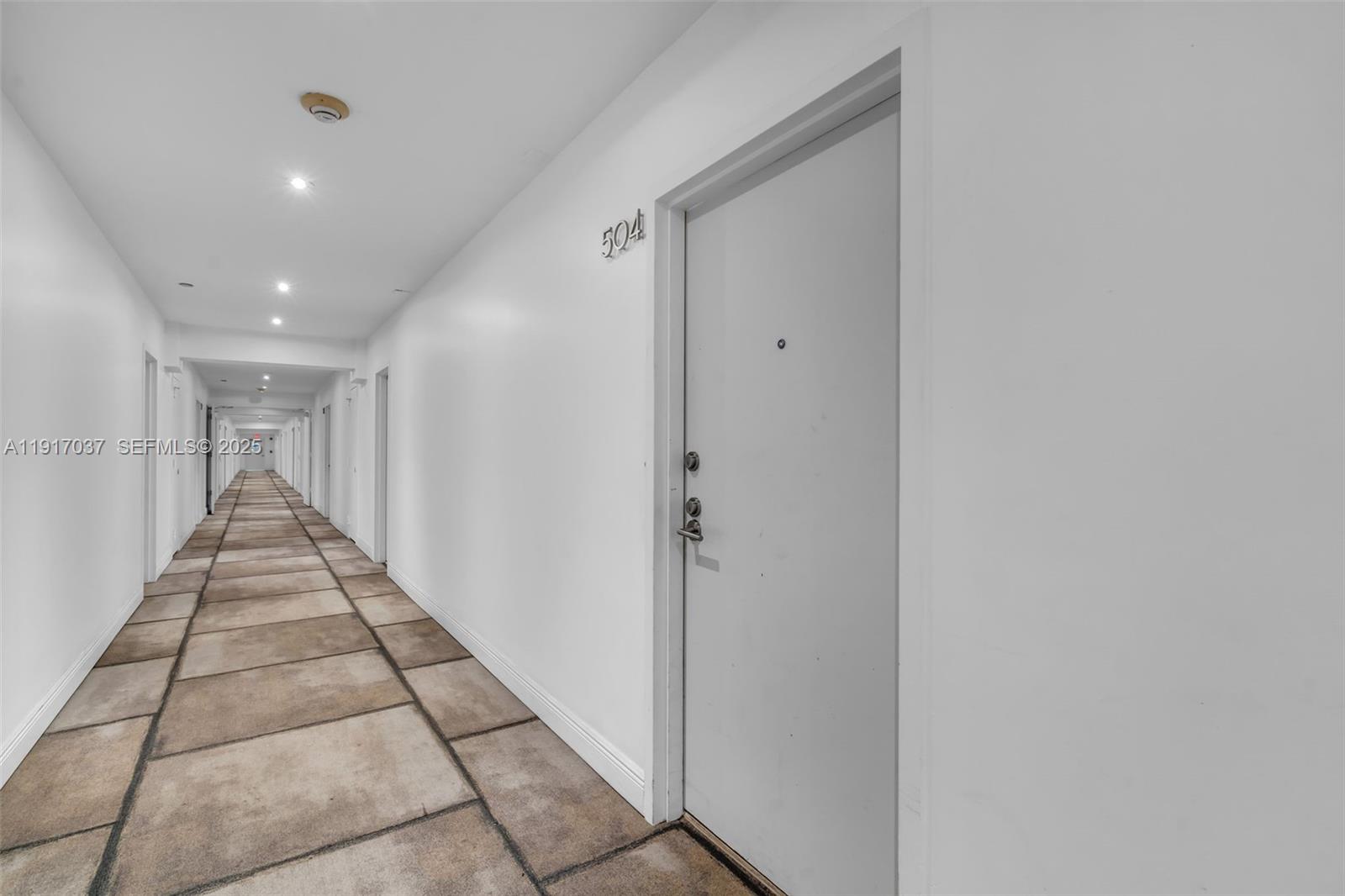 575 Crandon Blvd #504 Key Biscayne, FL 33149