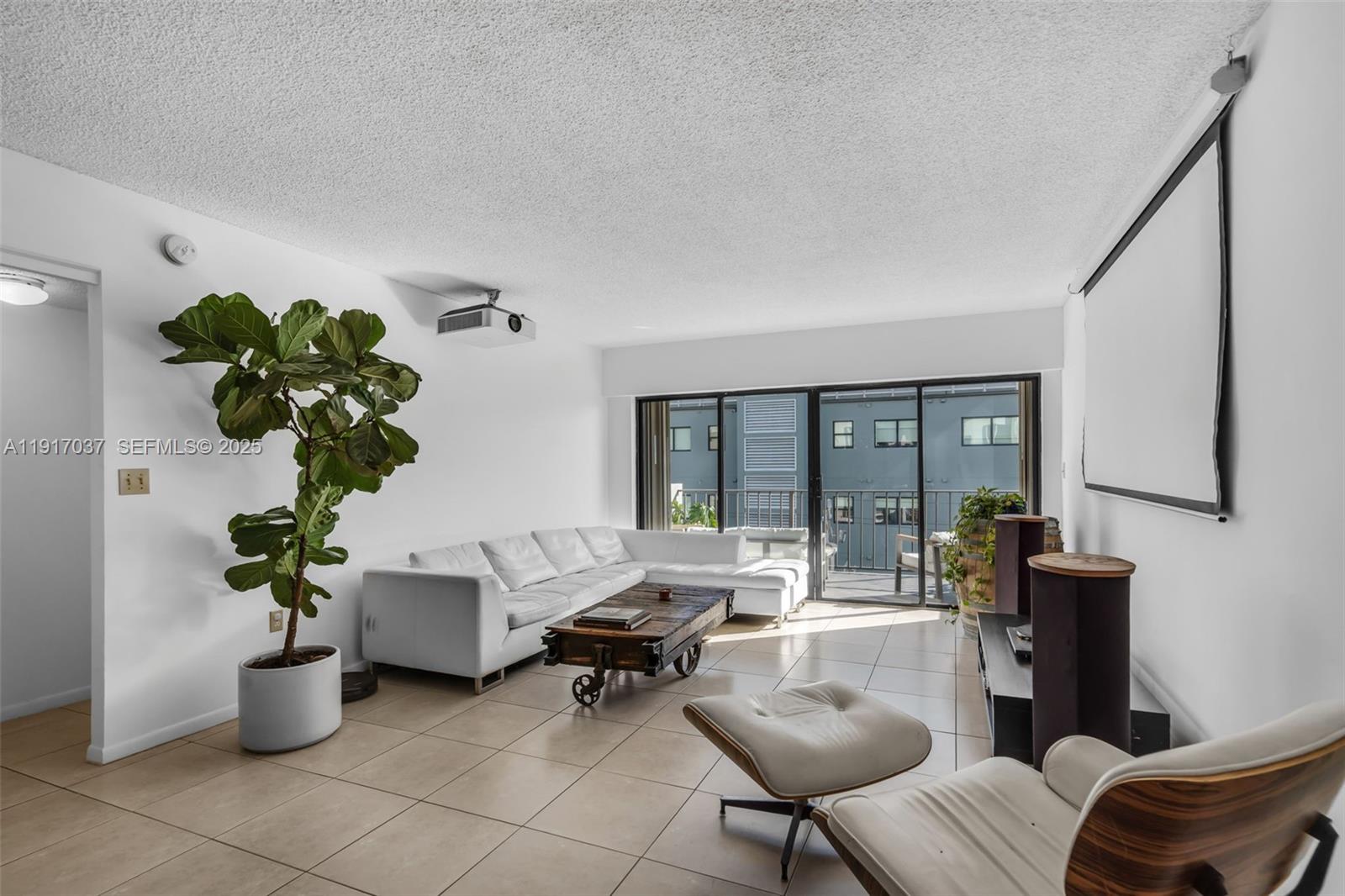 575 Crandon Blvd #504 Key Biscayne, FL 33149