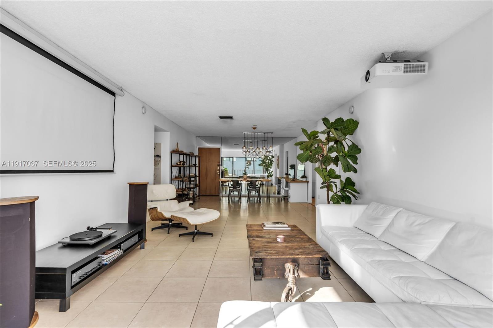575 Crandon Blvd #504 Key Biscayne, FL 33149