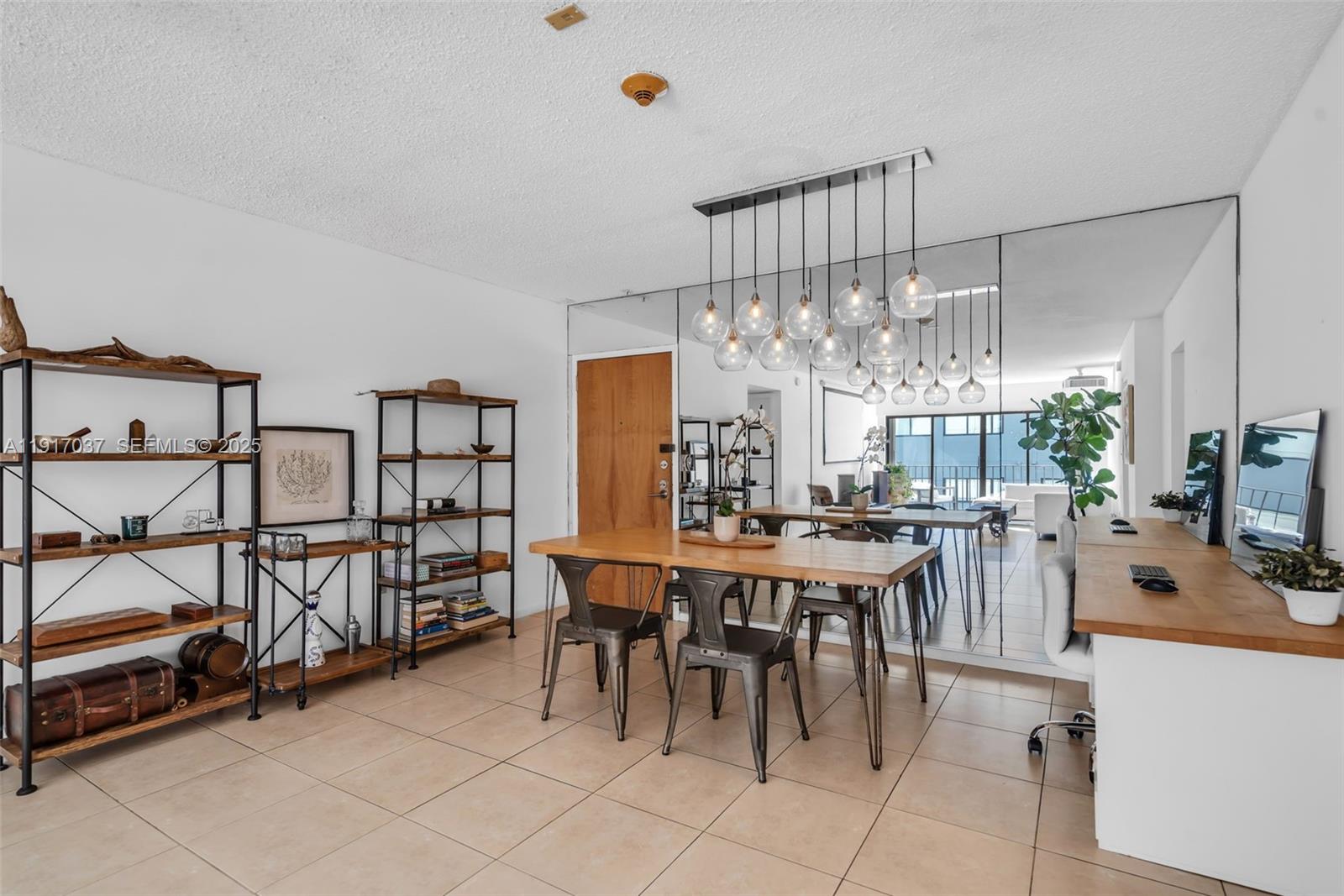 575 Crandon Blvd #504 Key Biscayne, FL 33149