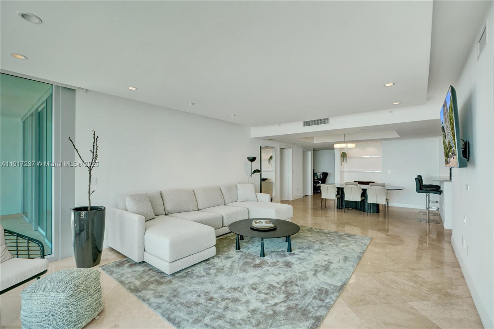 image Grovenor House9