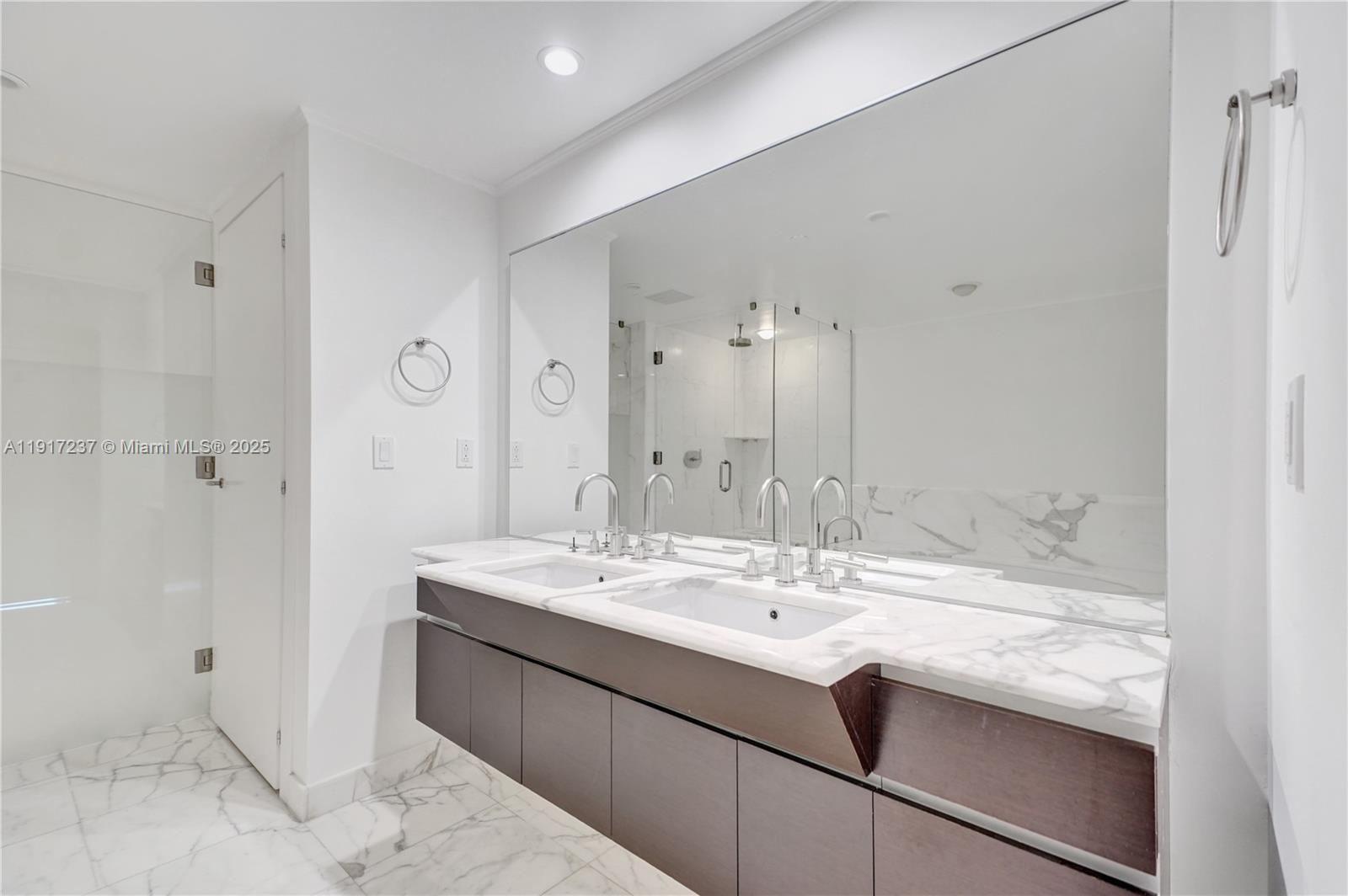 image Grovenor House15