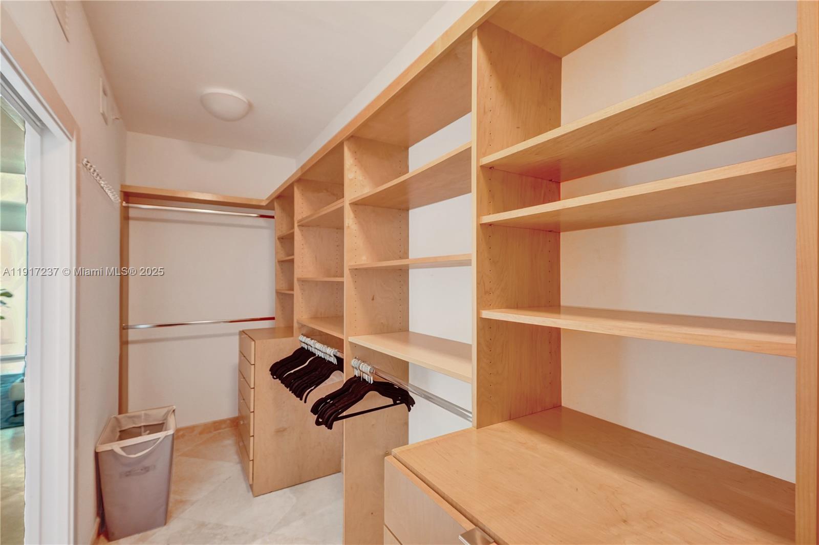 image Grovenor House18