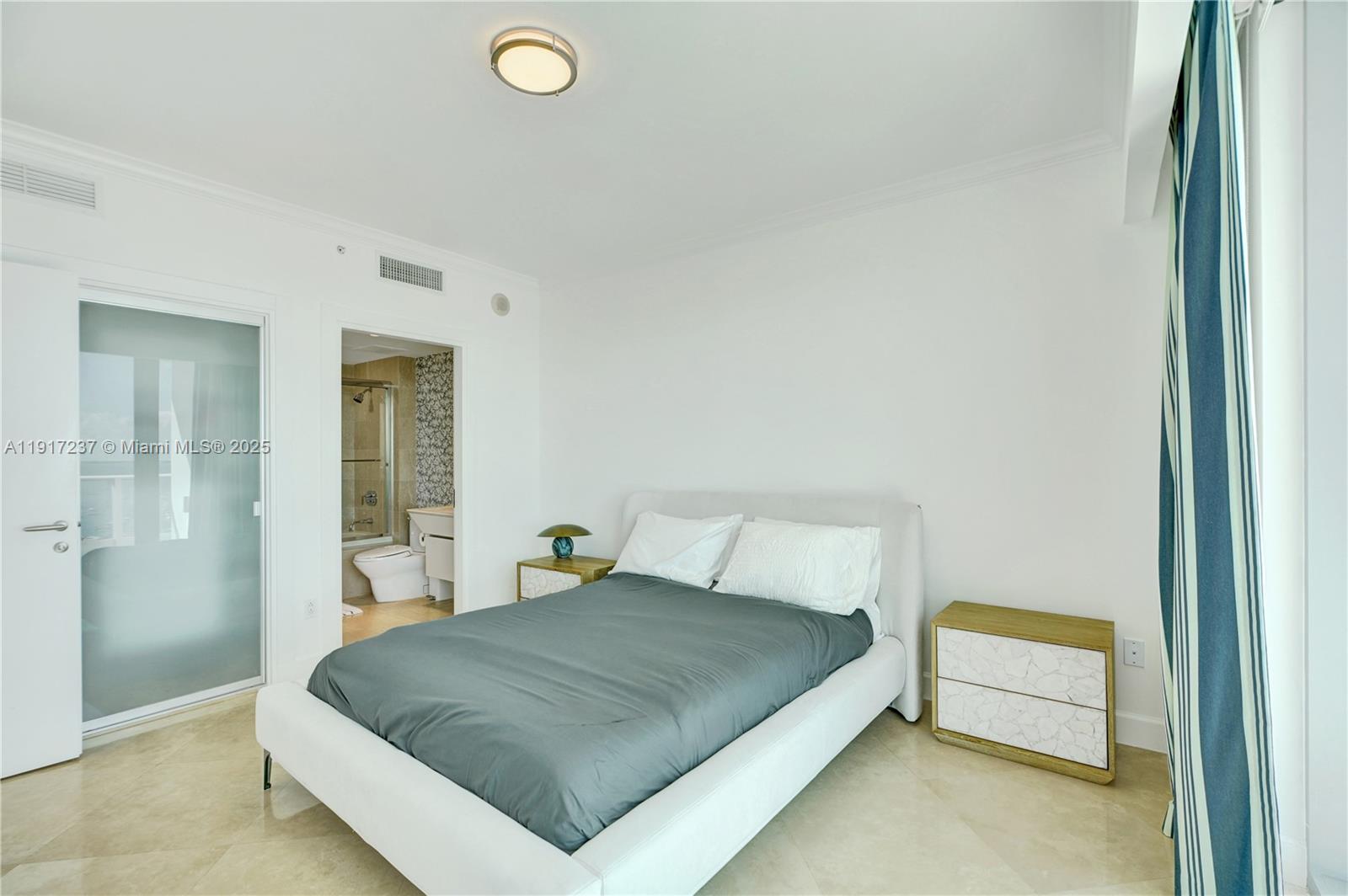 image Grovenor House23