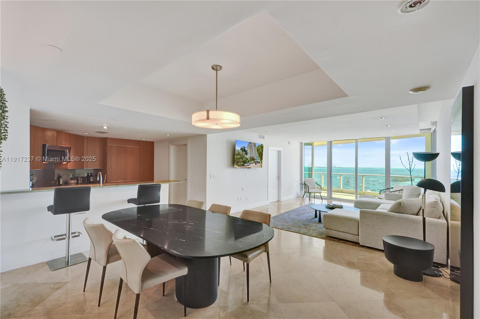 image Grovenor House2