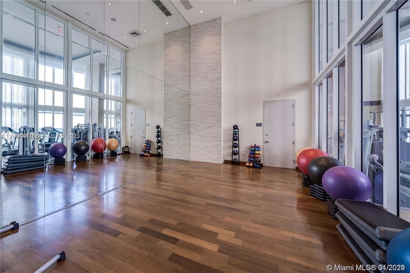 15811 Collins Ave #4107 Sunny Isles Beach, FL 33160