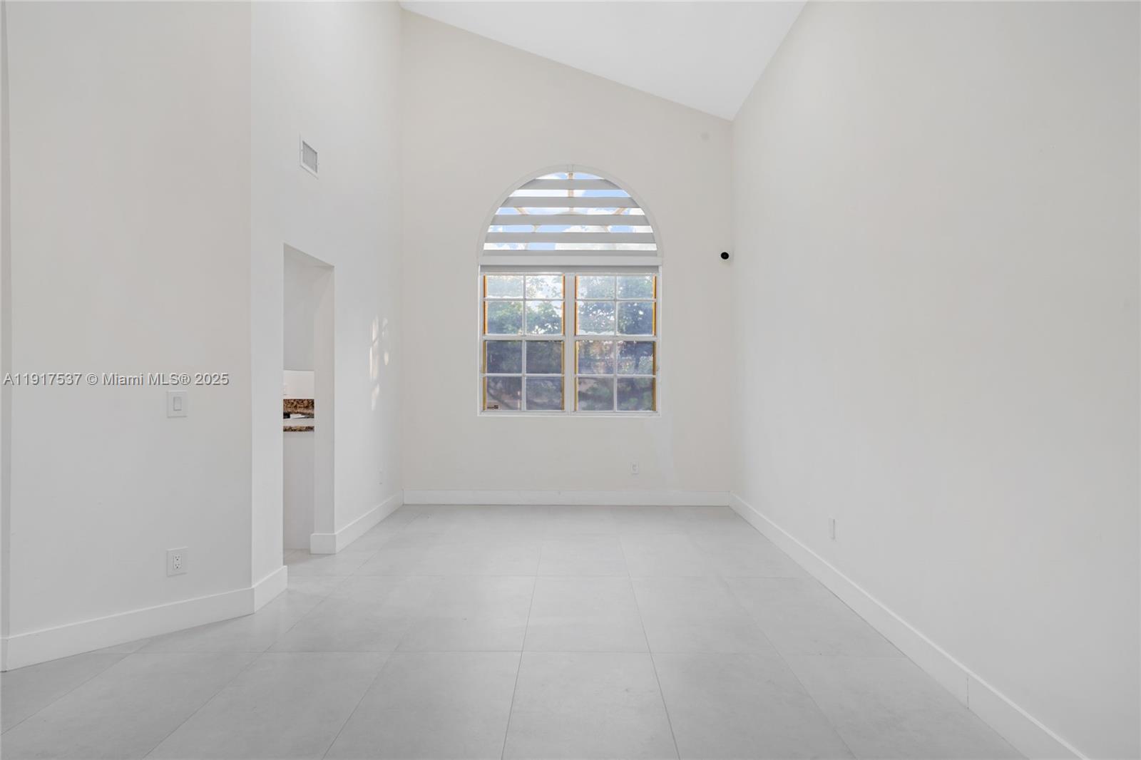 15658 SW 16th St Pembroke Pines, FL 33027