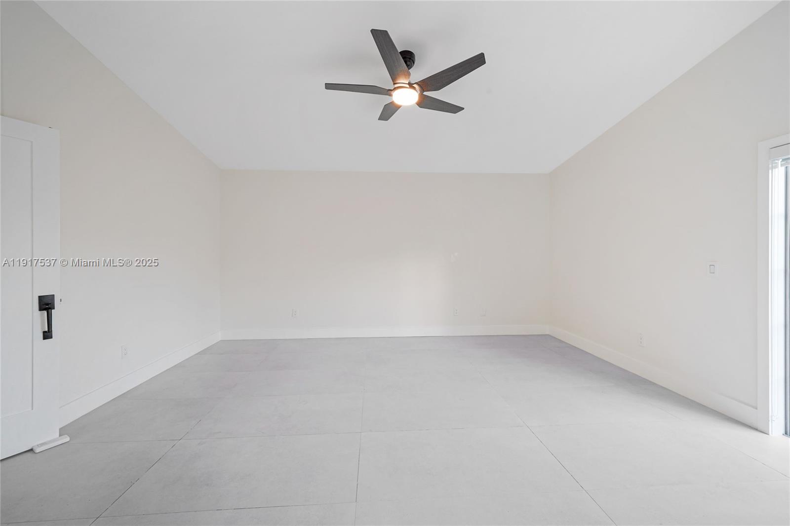 15658 SW 16th St Pembroke Pines, FL 33027