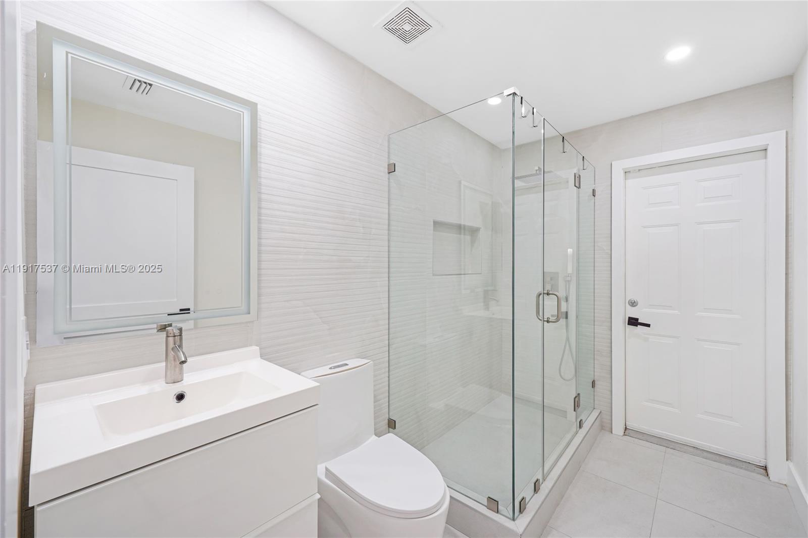 15658 SW 16th St Pembroke Pines, FL 33027