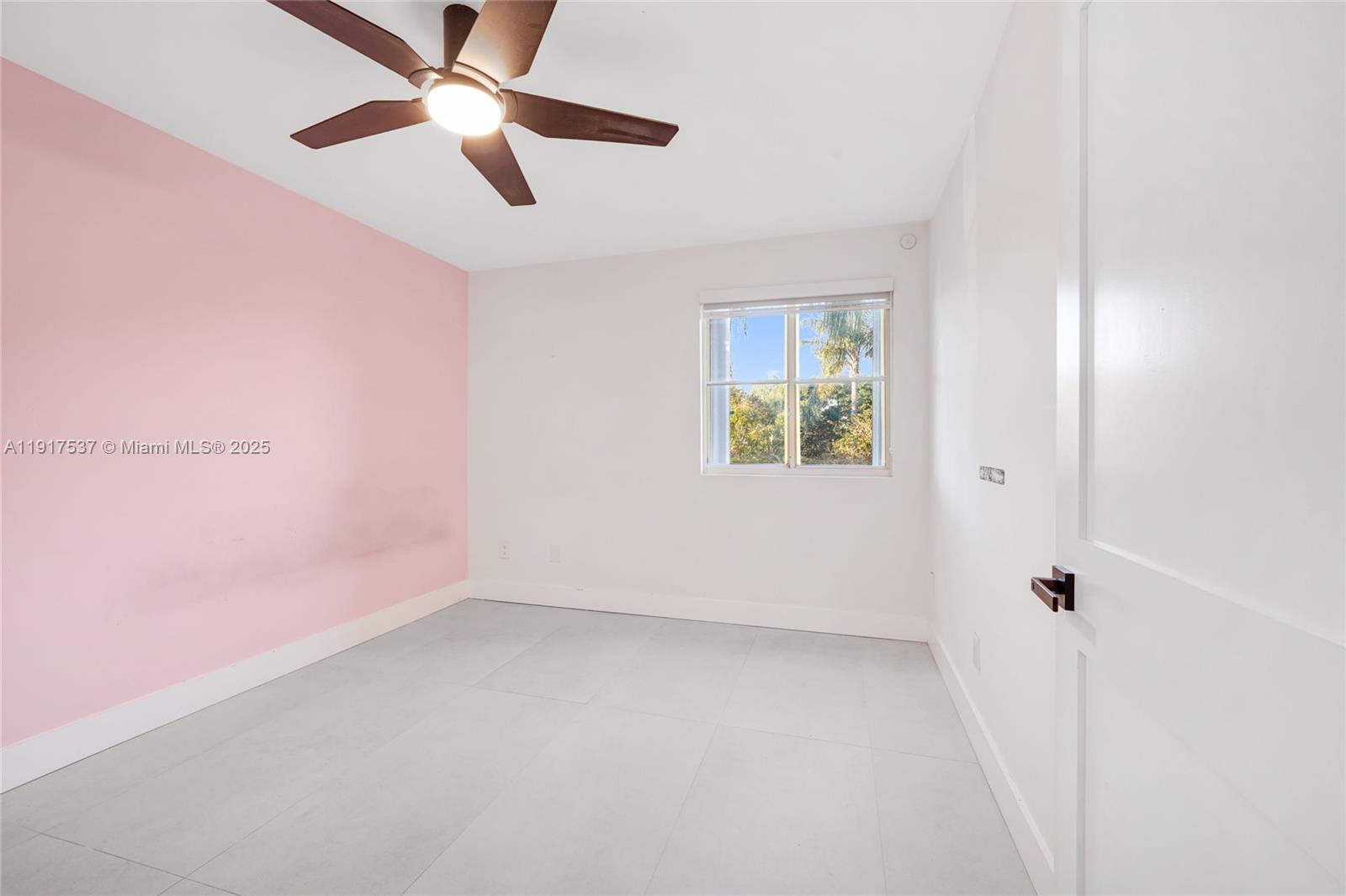 15658 SW 16th St Pembroke Pines, FL 33027