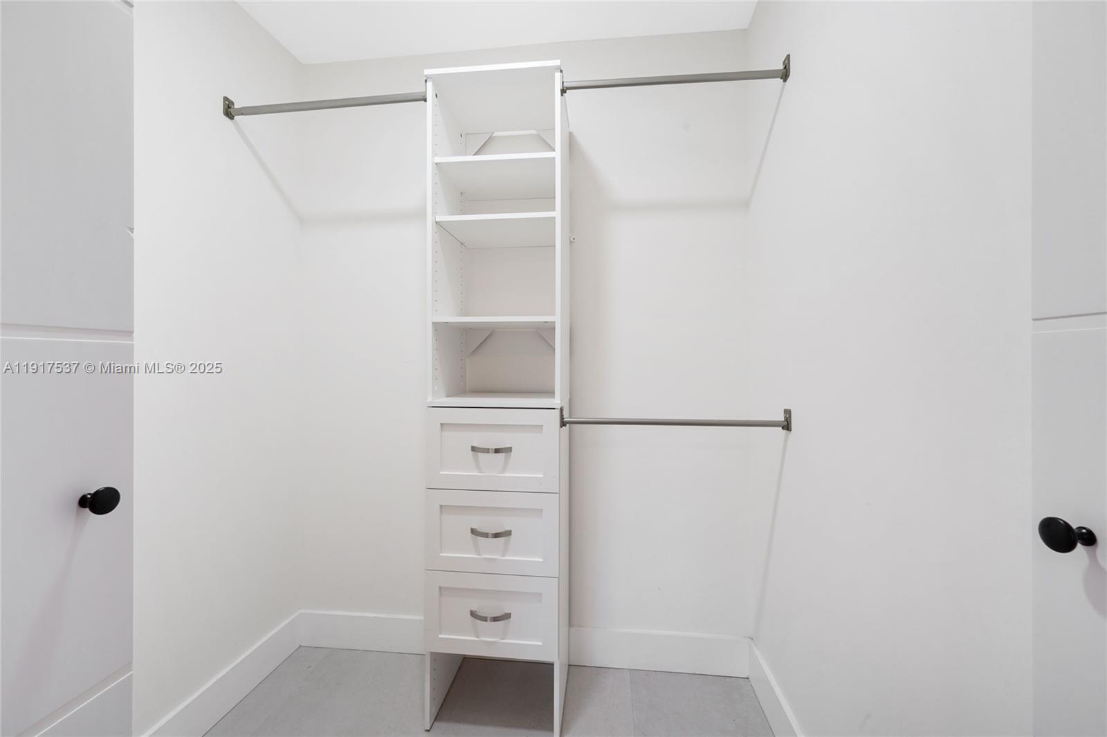 15658 SW 16th St Pembroke Pines, FL 33027