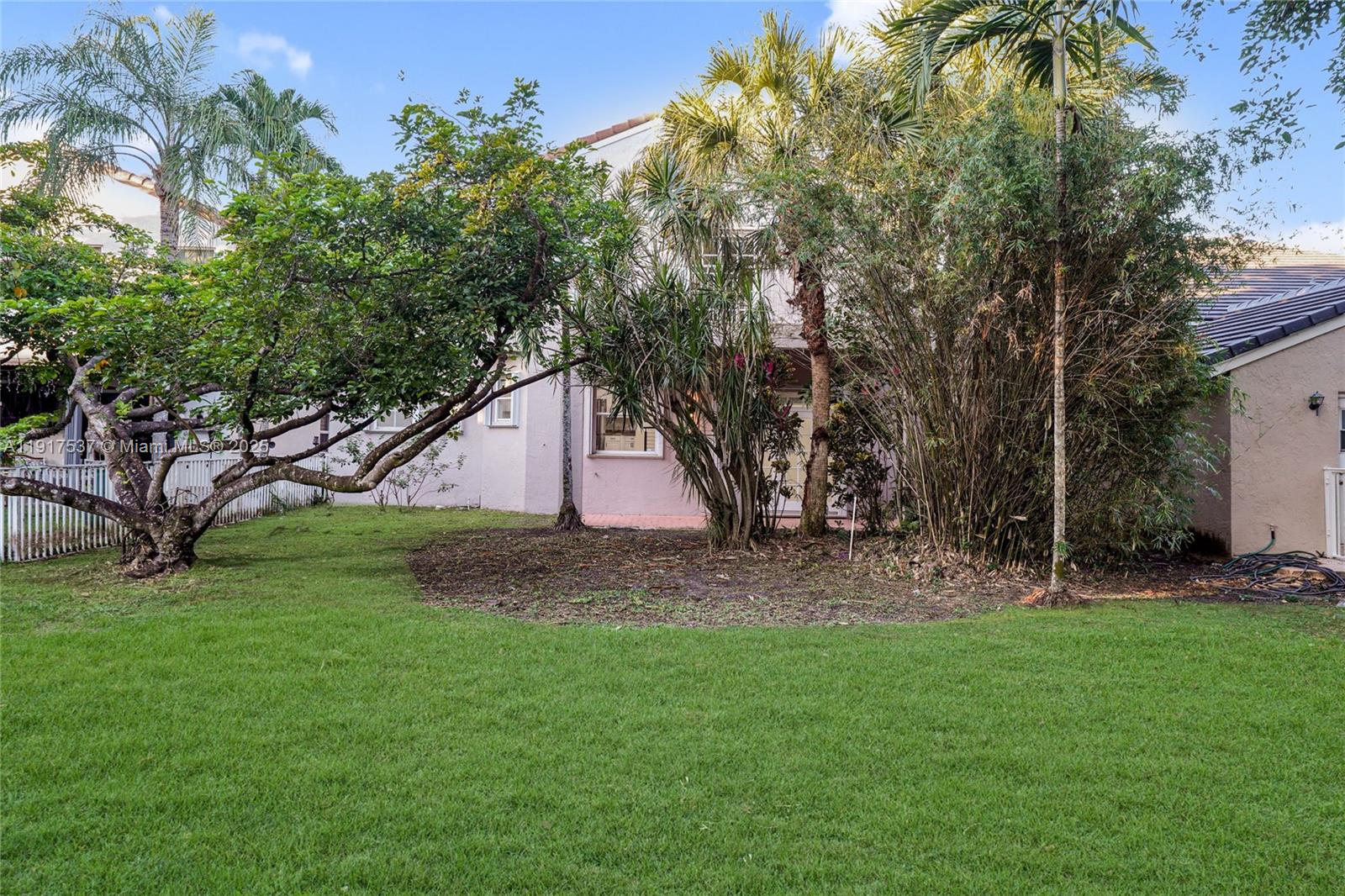 15658 SW 16th St Pembroke Pines, FL 33027