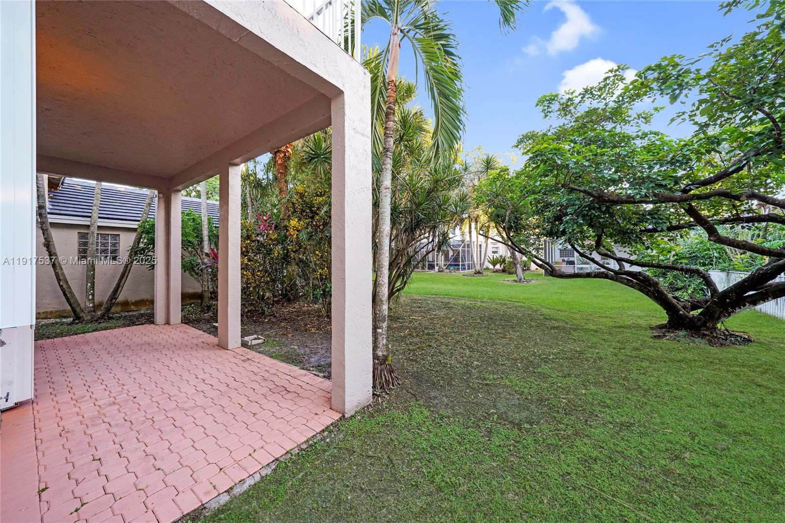 15658 SW 16th St Pembroke Pines, FL 33027