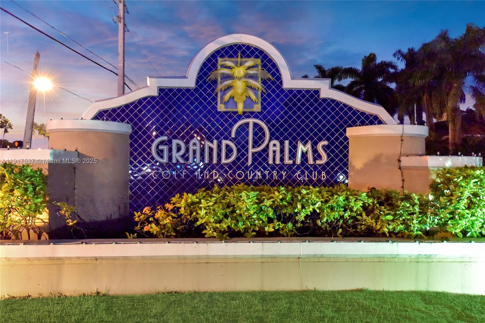 15658 SW 16th St Pembroke Pines, FL 33027