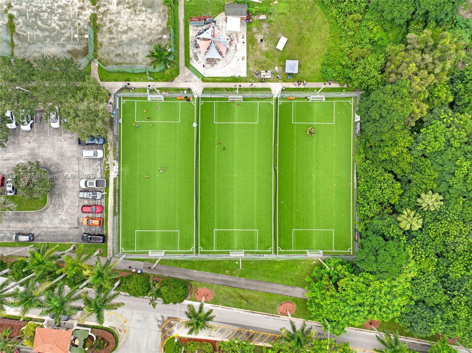 15658 SW 16th St Pembroke Pines, FL 33027