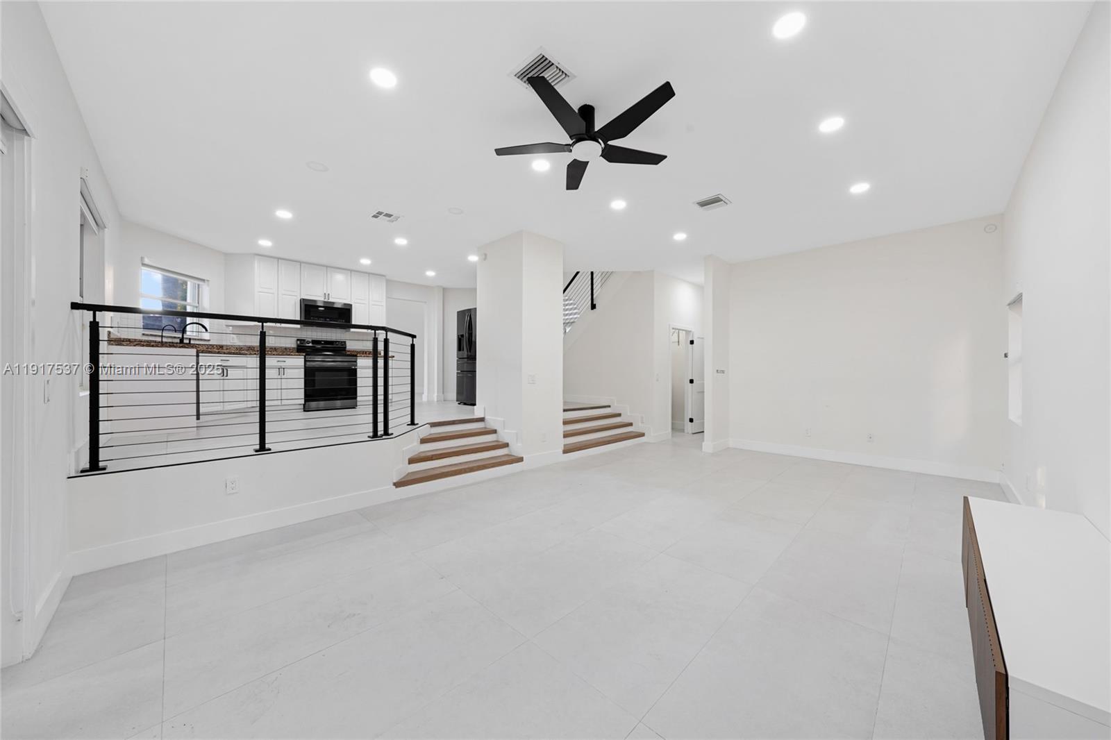 15658 SW 16th St Pembroke Pines, FL 33027