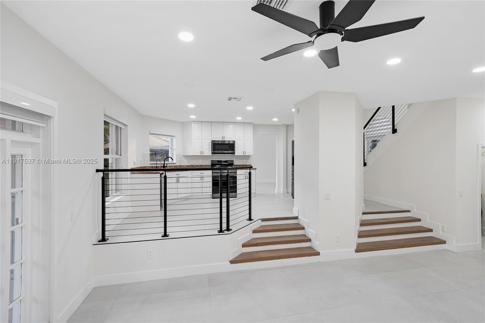 15658 SW 16th St Pembroke Pines, FL 33027