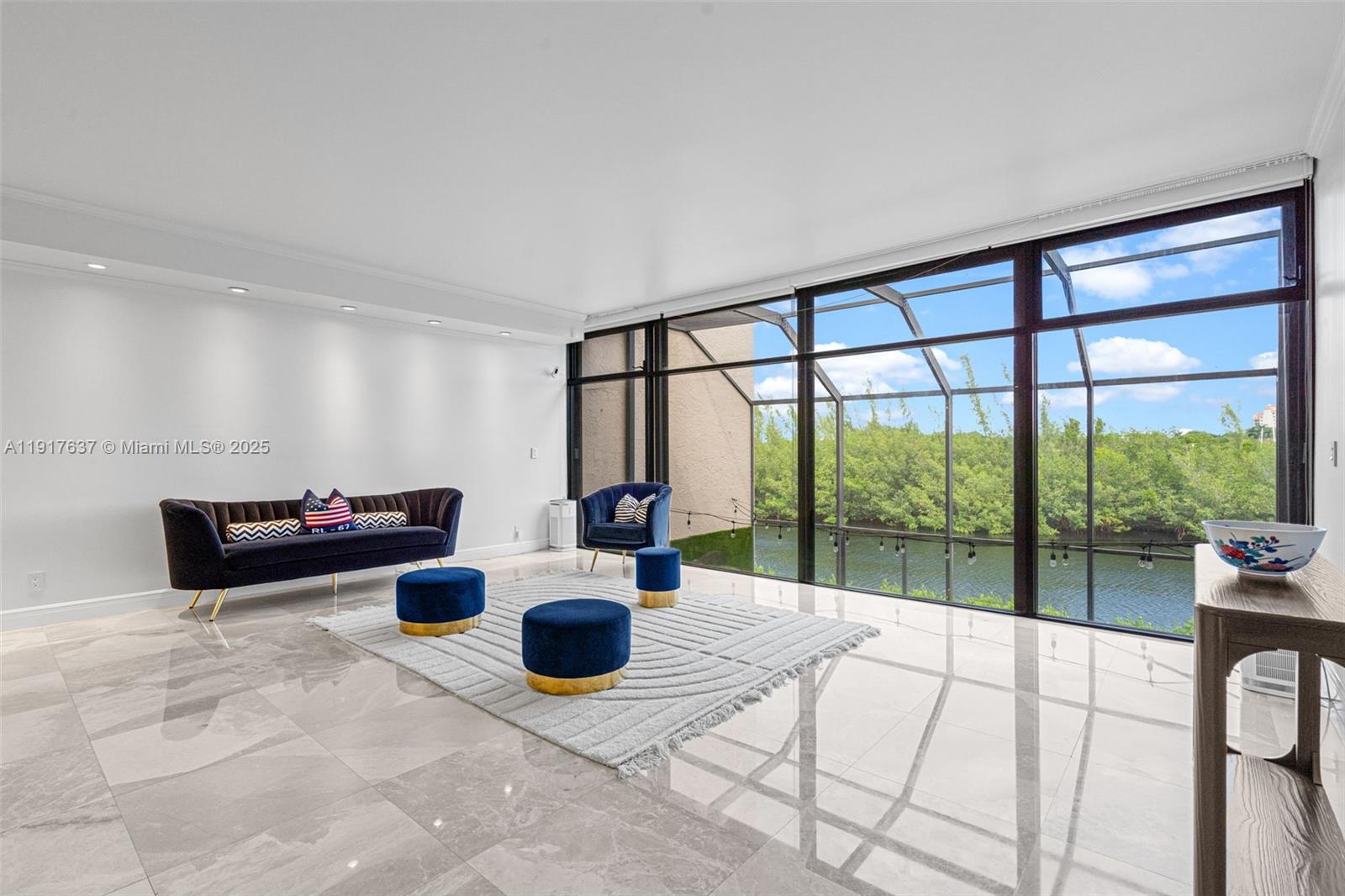 6124 Paradise Pt Dr #6124 Palmetto Bay, FL 33157