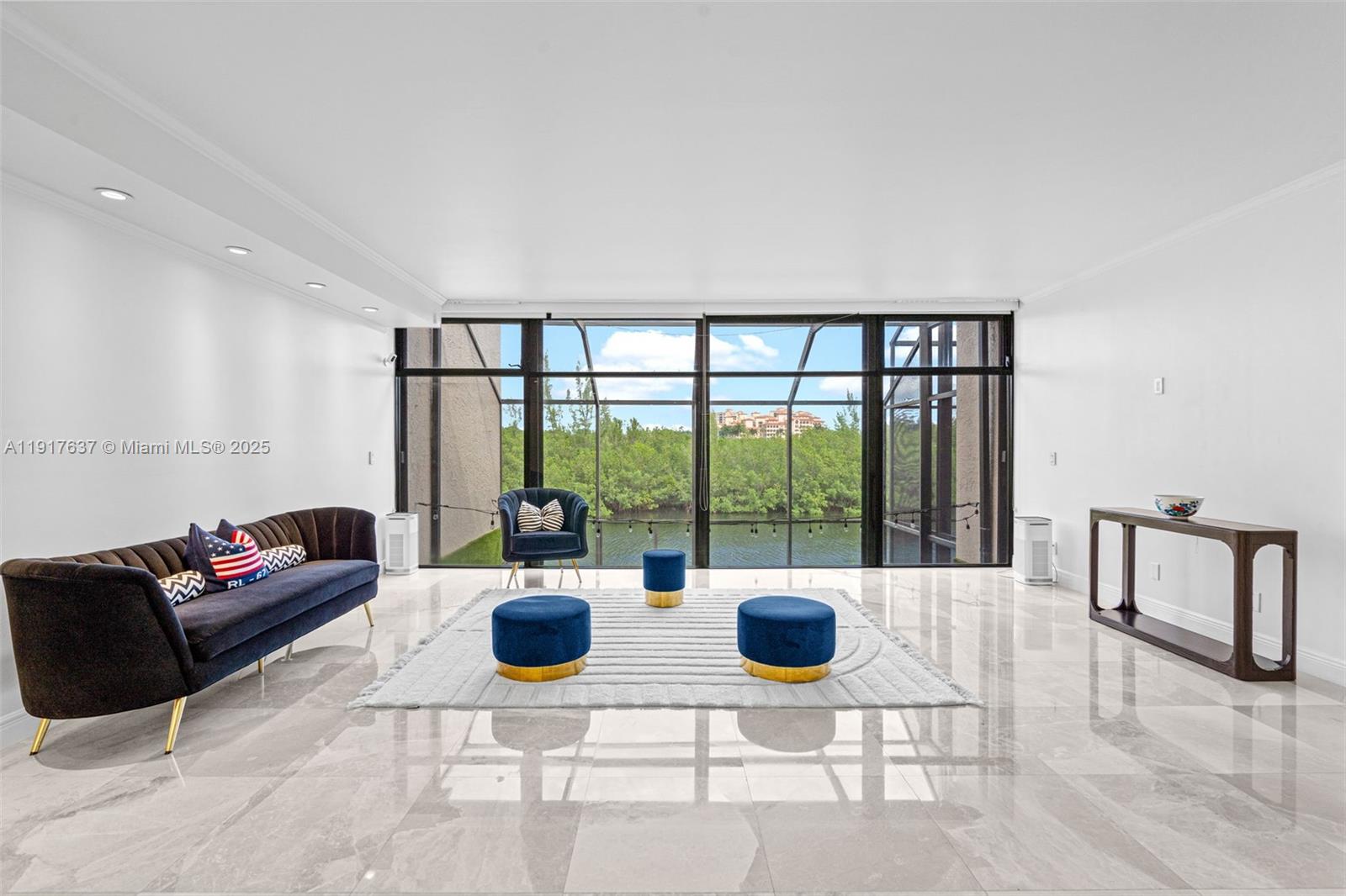 6124 Paradise Pt Dr #6124 Palmetto Bay, FL 33157