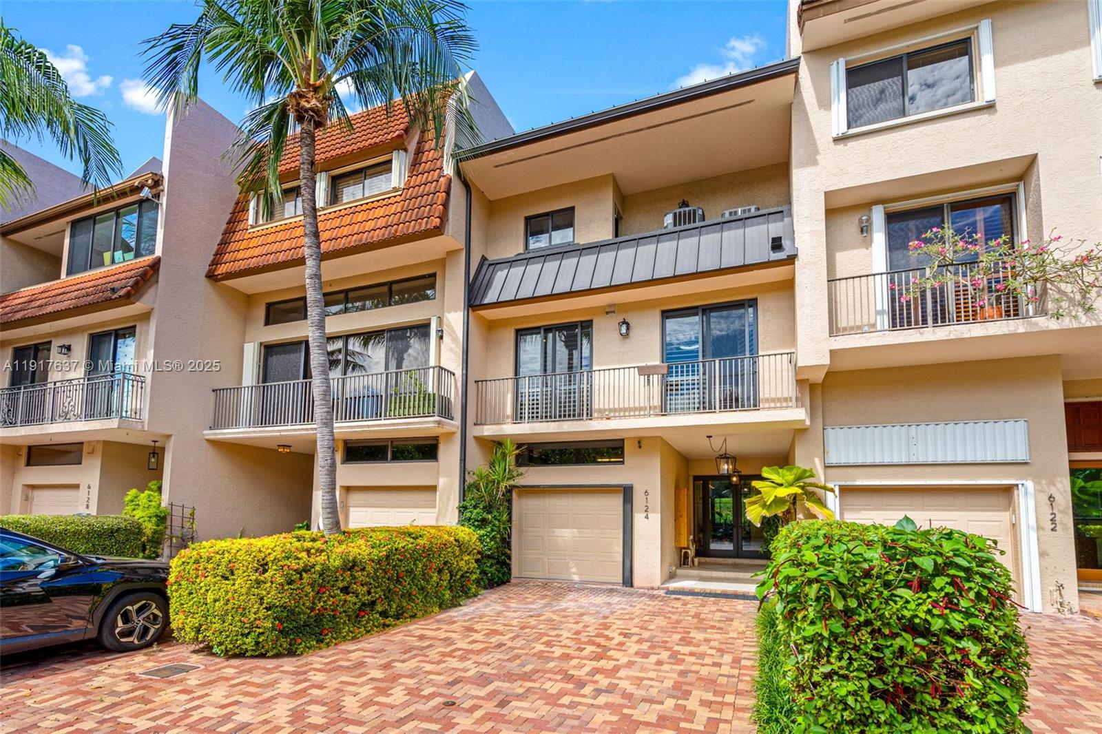 6124 Paradise Pt Dr #6124 Palmetto Bay, FL 33157