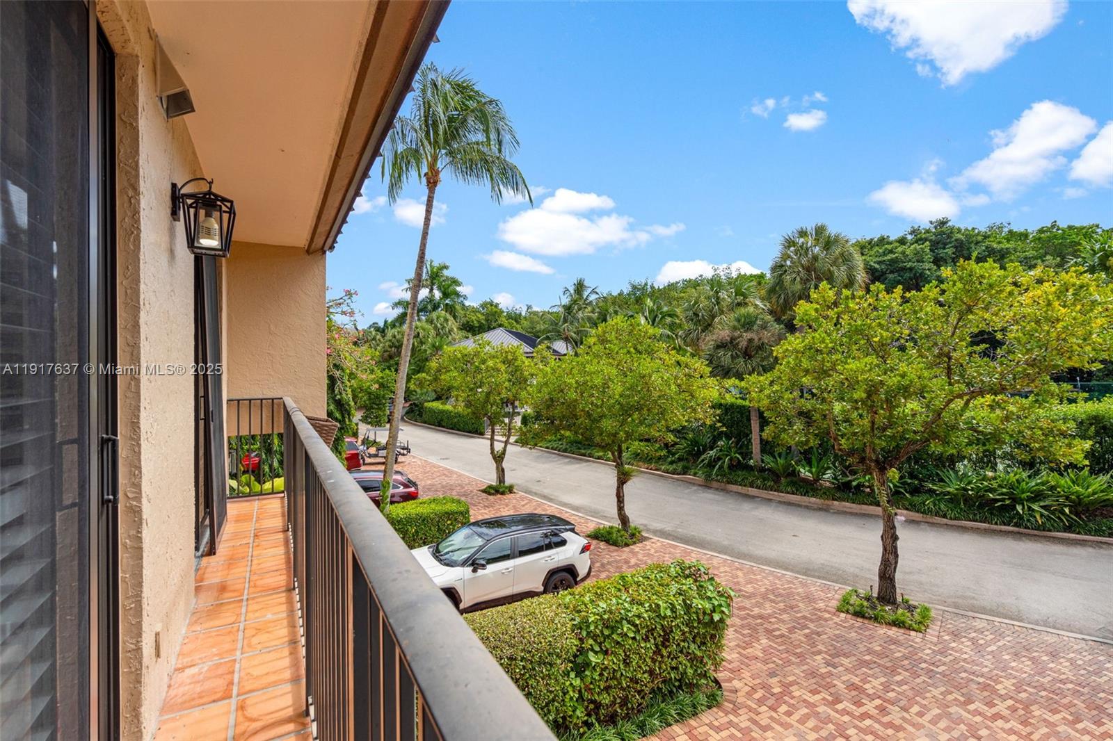 6124 Paradise Pt Dr #6124 Palmetto Bay, FL 33157