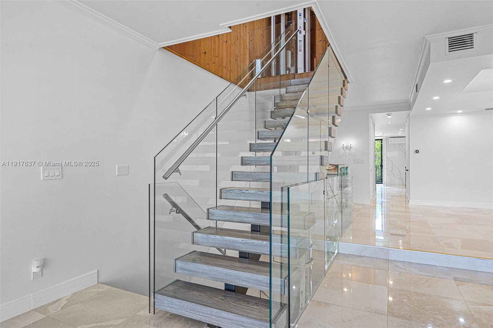 6124 Paradise Pt Dr #6124 Palmetto Bay, FL 33157