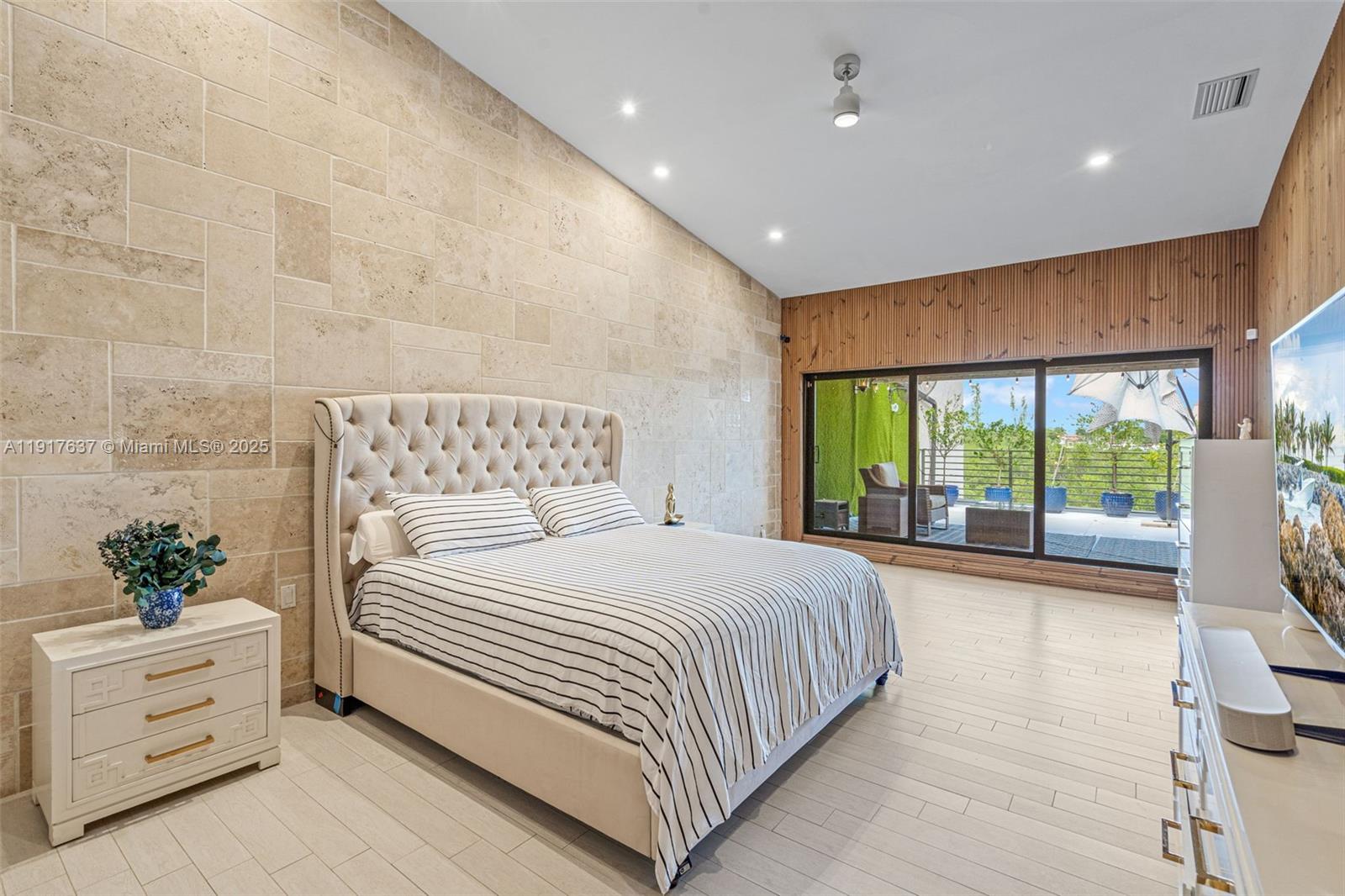 6124 Paradise Pt Dr #6124 Palmetto Bay, FL 33157