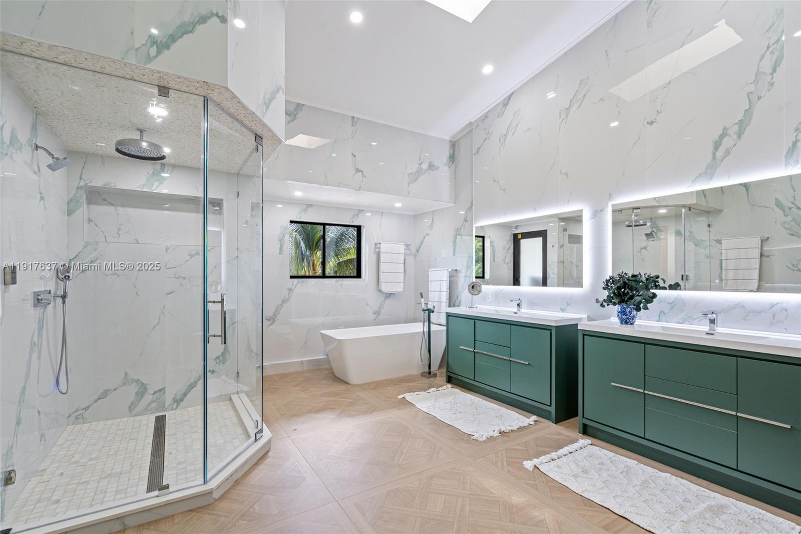 6124 Paradise Pt Dr #6124 Palmetto Bay, FL 33157