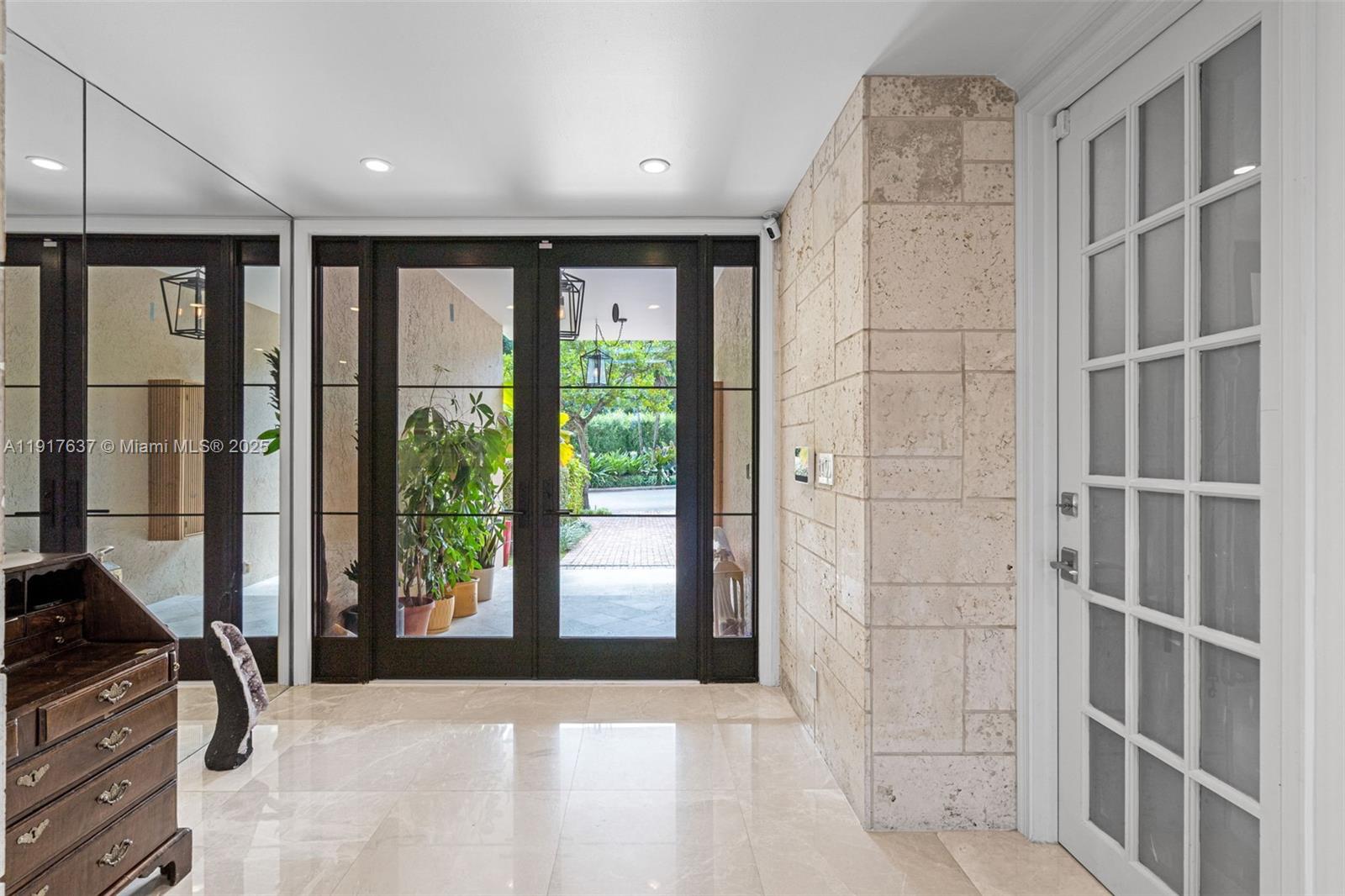 6124 Paradise Pt Dr #6124 Palmetto Bay, FL 33157