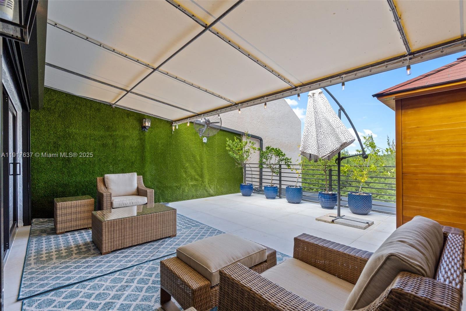 6124 Paradise Pt Dr #6124 Palmetto Bay, FL 33157