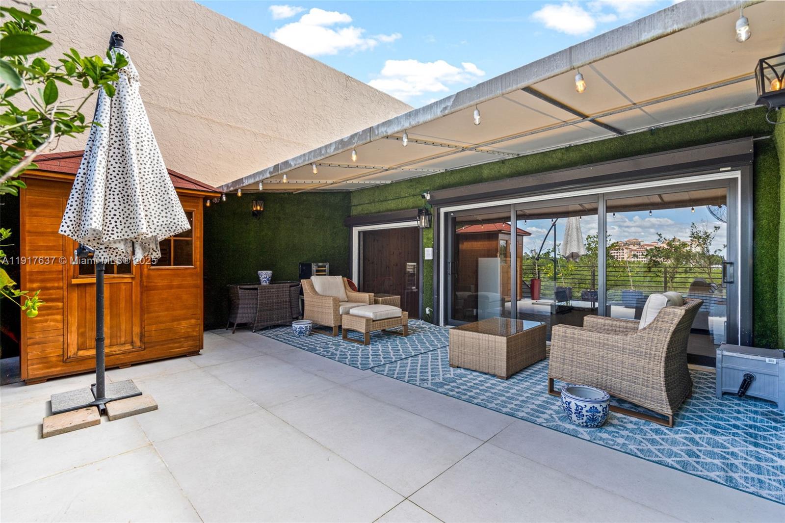 6124 Paradise Pt Dr #6124 Palmetto Bay, FL 33157