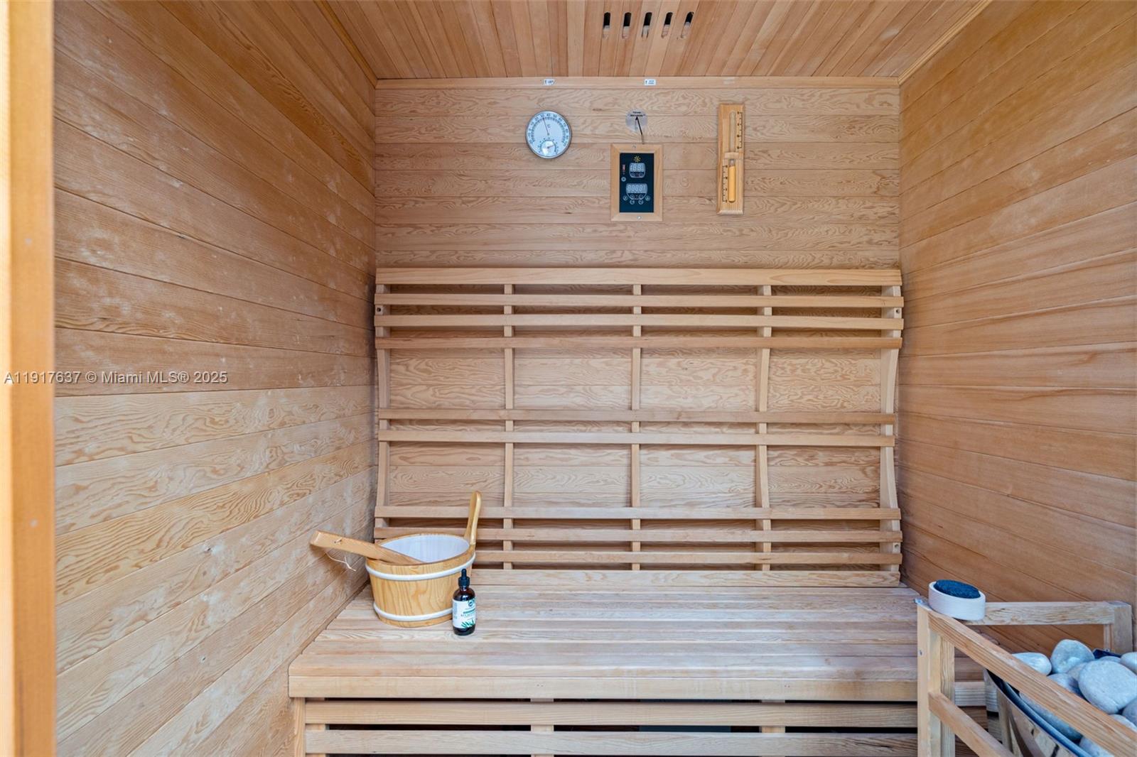 6124 Paradise Pt Dr #6124 Palmetto Bay, FL 33157