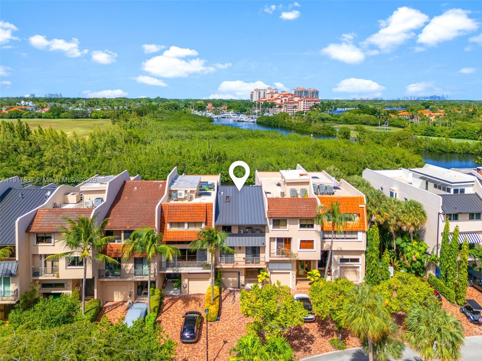 6124 Paradise Pt Dr #6124 Palmetto Bay, FL 33157