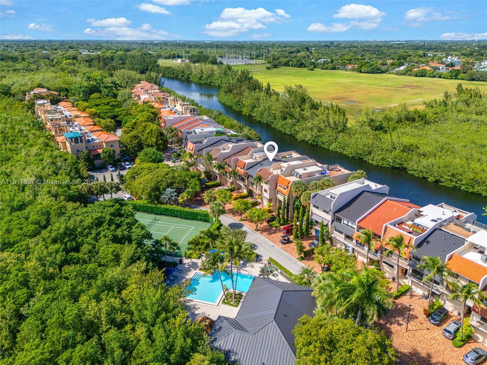 6124 Paradise Pt Dr #6124 Palmetto Bay, FL 33157