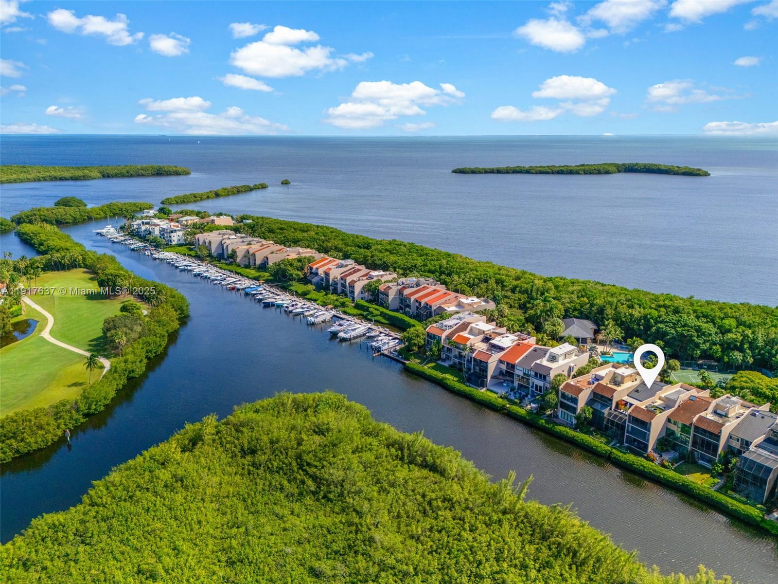 6124 Paradise Pt Dr #6124 Palmetto Bay, FL 33157